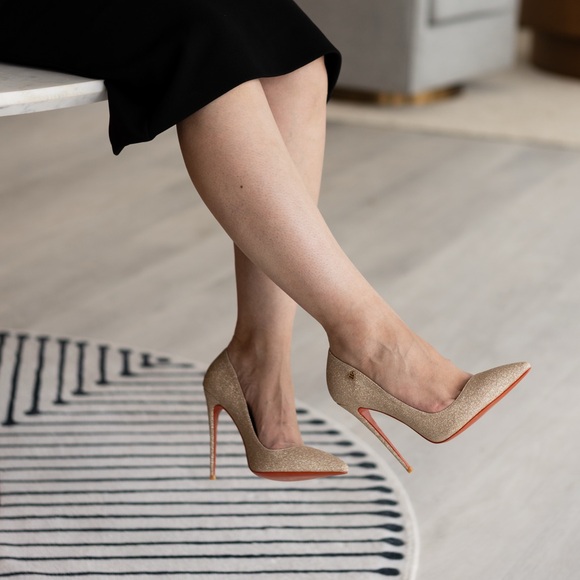 New CELYN ROZE gold pumps - Picture 1 of 4